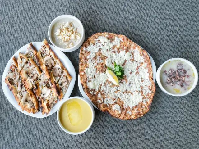 Lezzet-i Şahane Pide & Pizza & Çorba'nin yemek ve ambiyans fotoğrafları 1