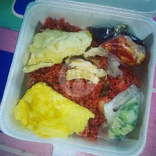 Gambar Makanan Nasi Goreng Merah dan Mie Lelek Sekanak, Radial 4