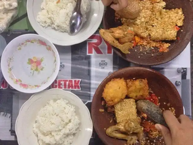 Gambar Makanan Sambal Bawang Mbok Djayus 15