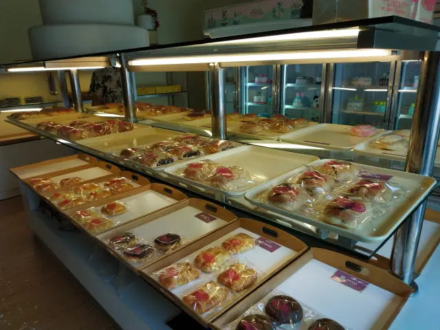 Gambar Makanan Rolin Bakery 8