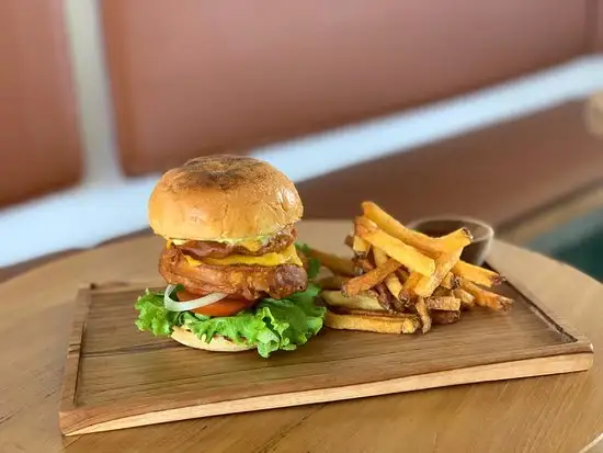 Gambar Makanan Bang Bang Burgers Canggu 10