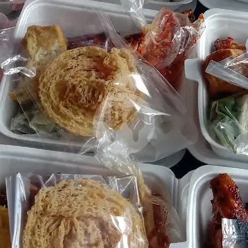 Gambar Makanan Ayam Kremes Mba Sri, Cipinang 4