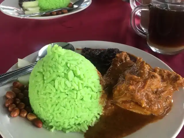 nasi lemak hijau Taman Saujana Food Photo 8