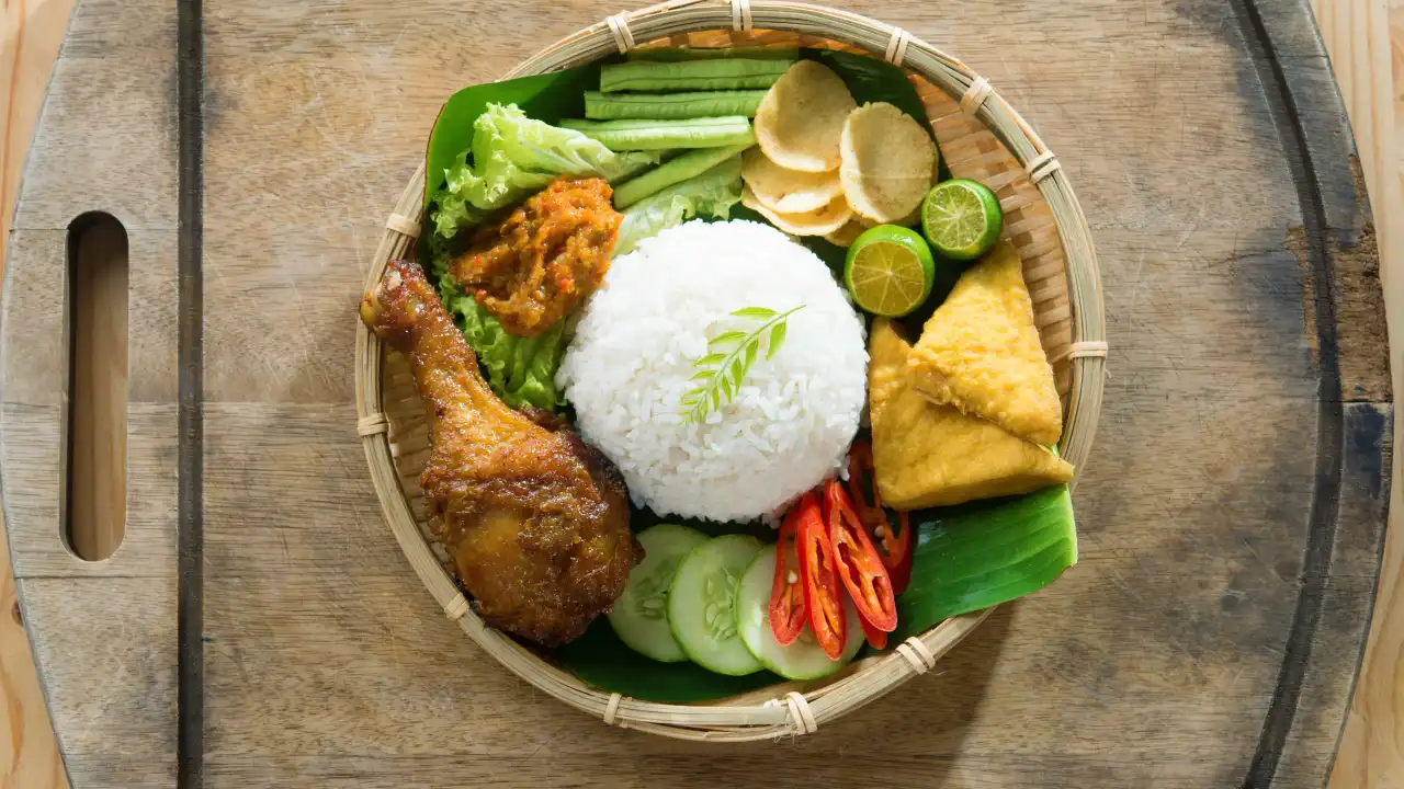 Nasi Ayam Penyet @ Pak Leh Cafe