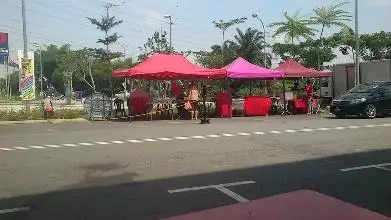 Under Canopy Food Station