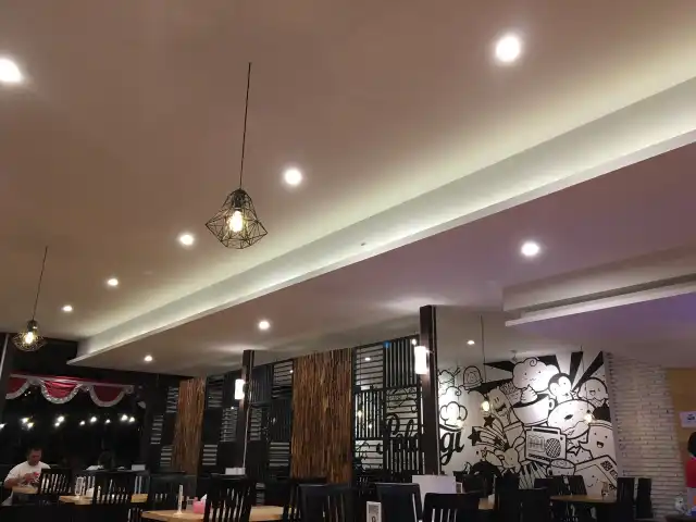 Pelangi Cafe & Resto