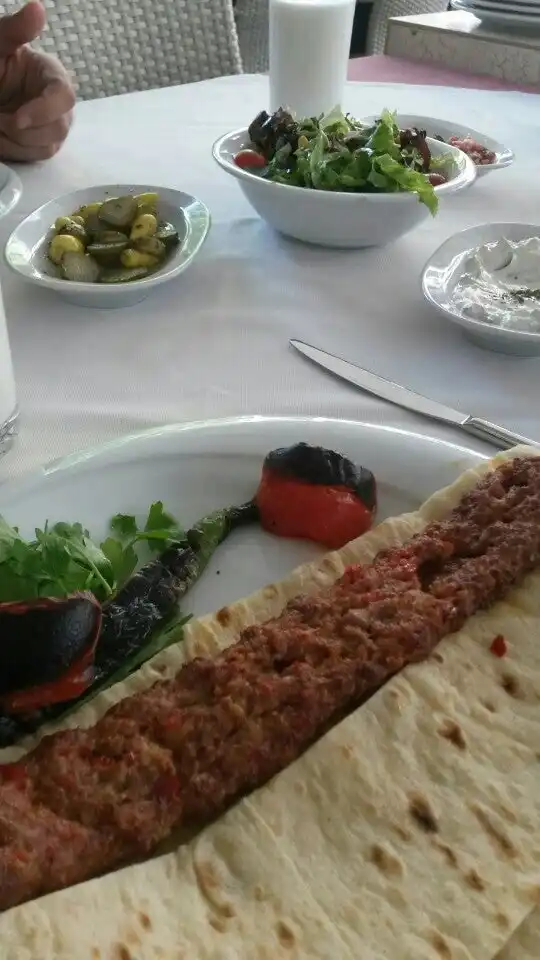 Adanalı Hasan Kolcuoğlu Restaurant'nin yemek ve ambiyans fotoğrafları 3
