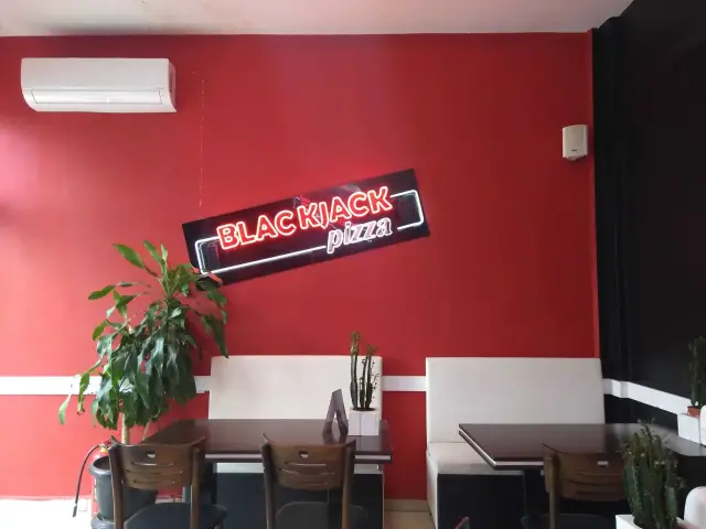 Black Jack Pizza'nin yemek ve ambiyans fotoğrafları 4