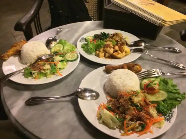 Gambar Makanan Senthong Sari Restaurant 7