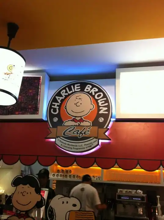Charlie Brown Café Food Photo 11