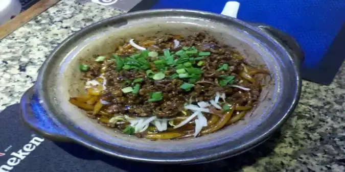Meat In Claypot Food Photo 9