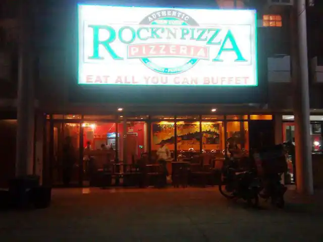Rock 'N Pizza Food Photo 12