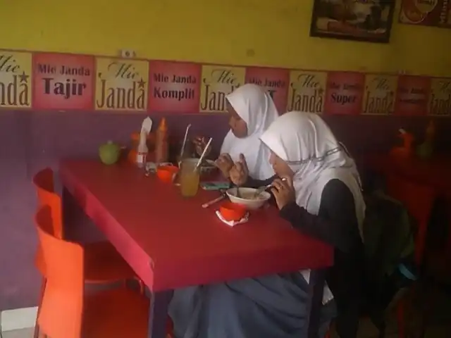 Gambar Makanan Mie Janda 8