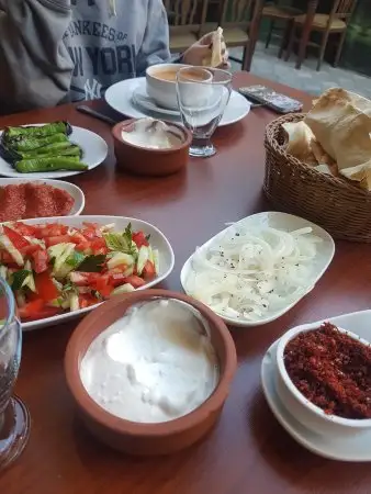 Erzurum Cağ Kebap'nin yemek ve ambiyans fotoğrafları 1