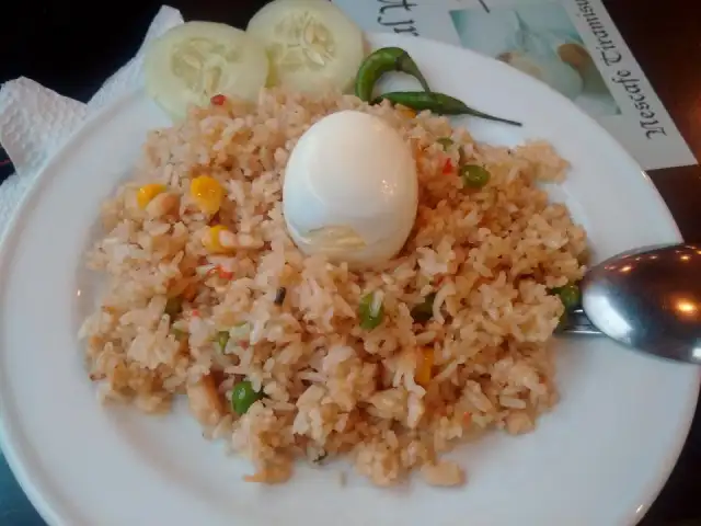 Gambar Makanan NEST Café 10