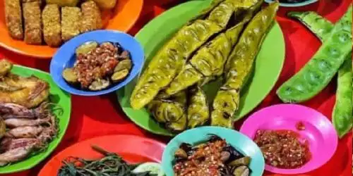 Pecel Lele Sambal Petir Bang Bewok, Ciputat Raya