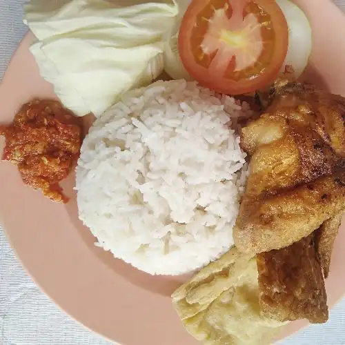 Gambar Makanan Es Degan Dan Ayam Kremes Ayu, Joyotakan 6