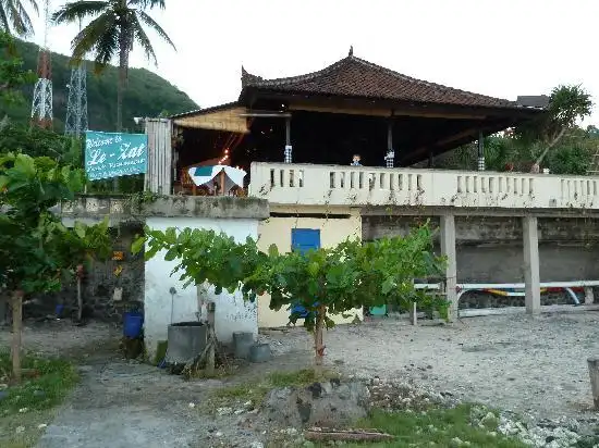 Gambar Makanan Lezat Beach Restaurant 12