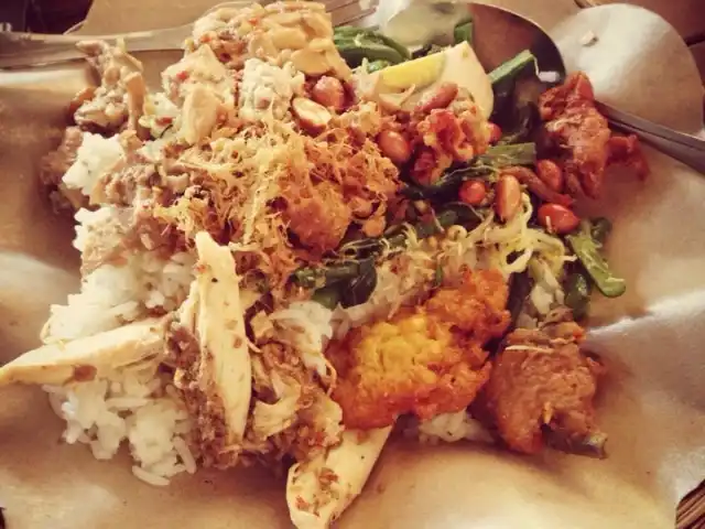 Gambar Makanan Warung Nasi Ayam Bu Sri Masakan Khas Bali 1