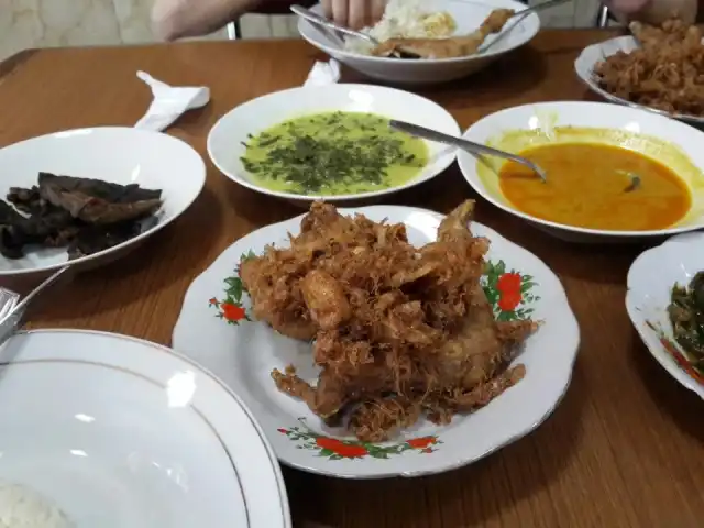 Gambar Makanan Rumah Makan Padang Medan 5