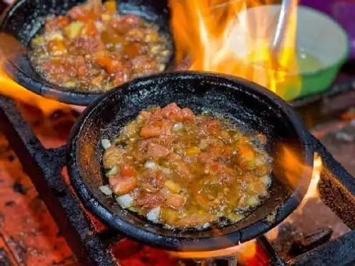 Sambal Cobek Hijau X Pentol Tajahang 12, Guntung Manggis