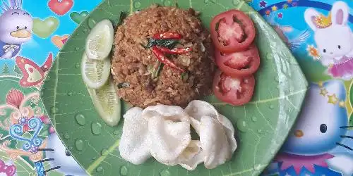 Nasi Goreng Anggrek, Cicadas