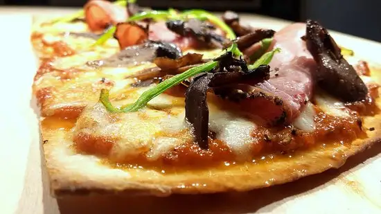 İmperia Pizza Sandwich'nin yemek ve ambiyans fotoğrafları 1