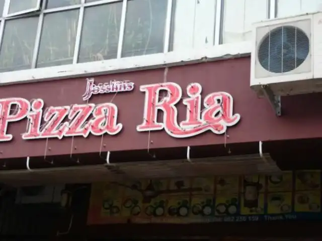 Josslin's Pizza Ria Food Photo 1