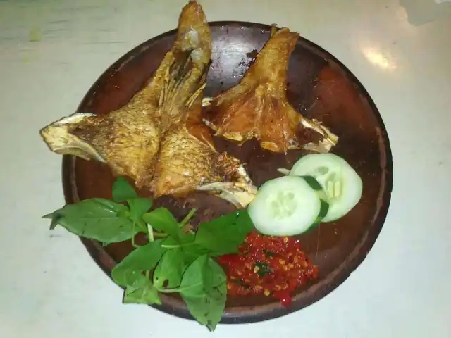 Gambar Makanan Gule Kepala Ikan Mas Agus 19