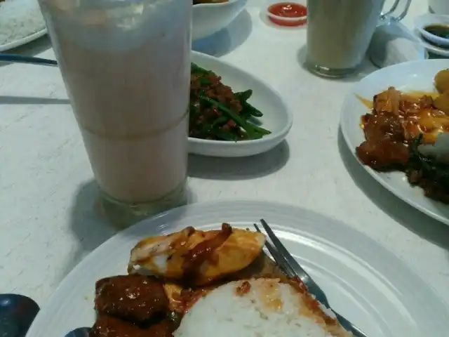 Gambar Makanan Bayleaf at Grand Edge 8