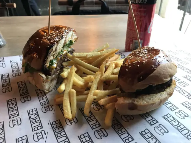 Burger 216'nin yemek ve ambiyans fotoğrafları 1