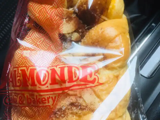 Gambar Makanan D'almond Cake and Bakery 1
