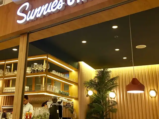 Sunnies Cafe Food Photo 11