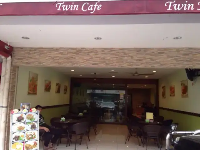 Twin Cafe