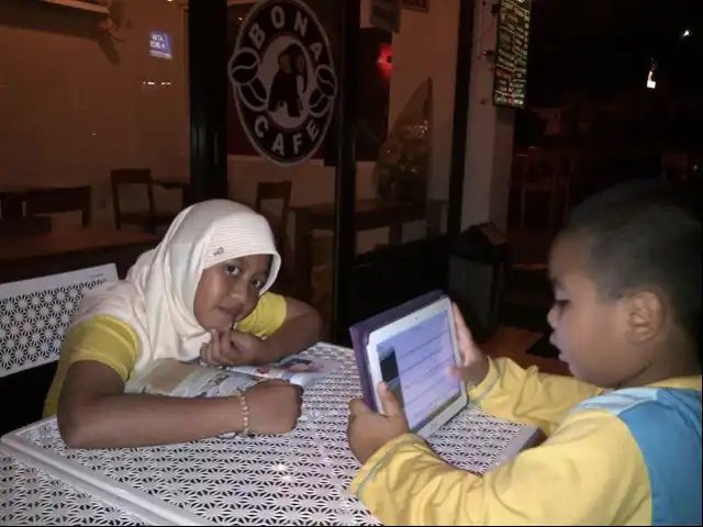 Gambar Makanan Bona Caffe Ngaliyan Square 13