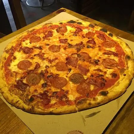 Gambar Makanan Pizza Barboni 7