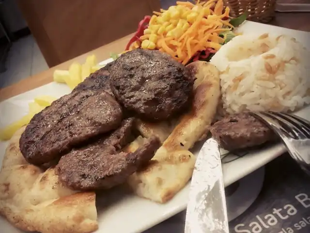 Köfteci Ramis'nin yemek ve ambiyans fotoğrafları 1
