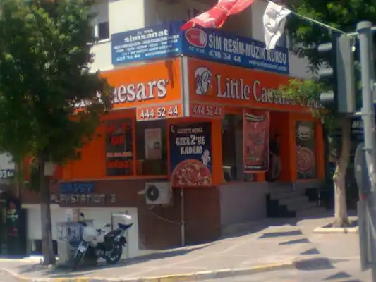 Little Caesars Pizza'nin yemek ve ambiyans fotoğrafları 3