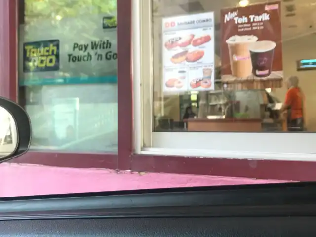 Dunkin Donut Drive Thru Food Photo 3