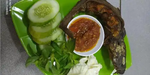 Warung Pecel Lele Uti, Kebon Jeruk