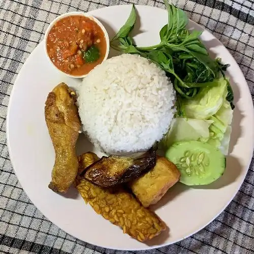 Gambar Makanan Nasi Tempong Awen, Denpasar 1