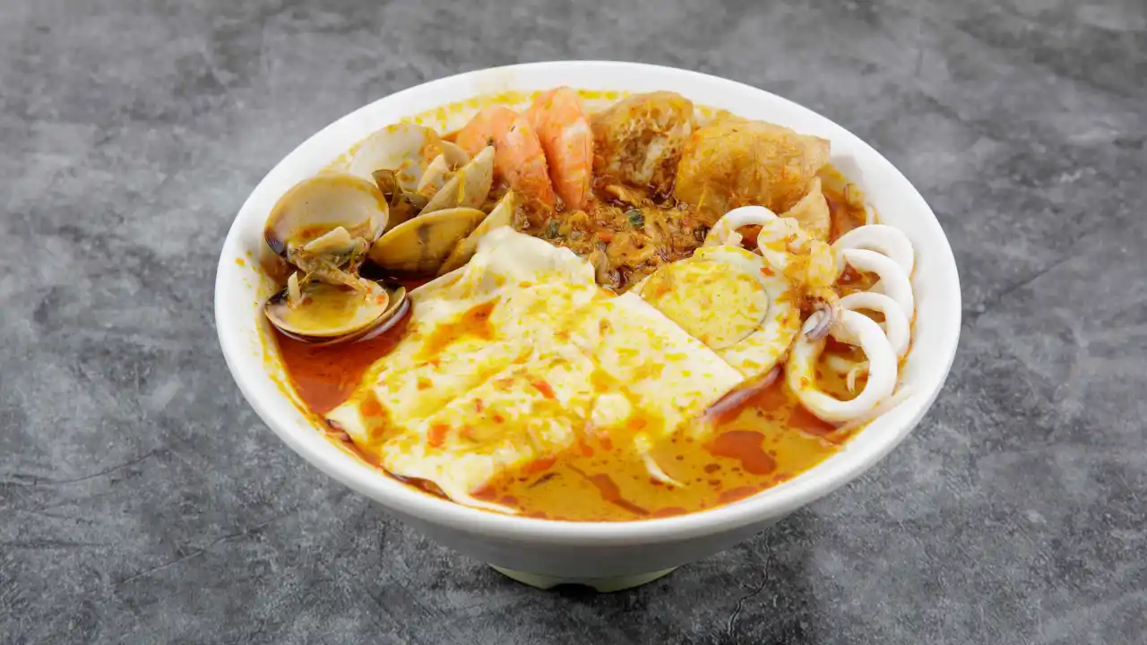 Mee Kari Seafood Thai