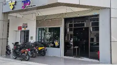 J10 Cafe & Bistro