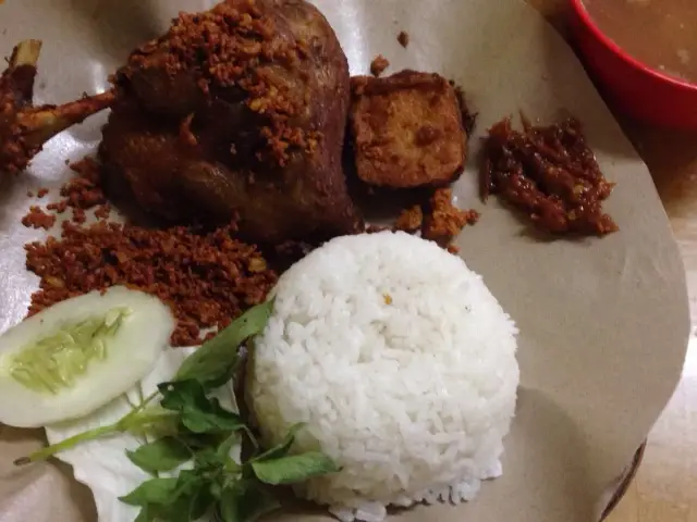 Gambar Makanan Bebek Goreng Kremes Monggo 15