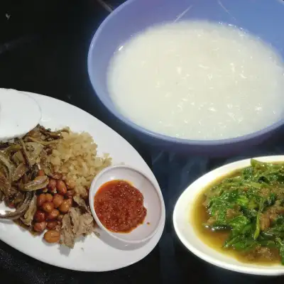 Bubur Kangkung Parit Besar