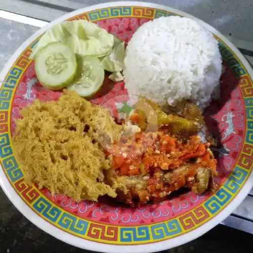 Gambar Makanan Ayam Penyet Kremes, Tengah Raya 7