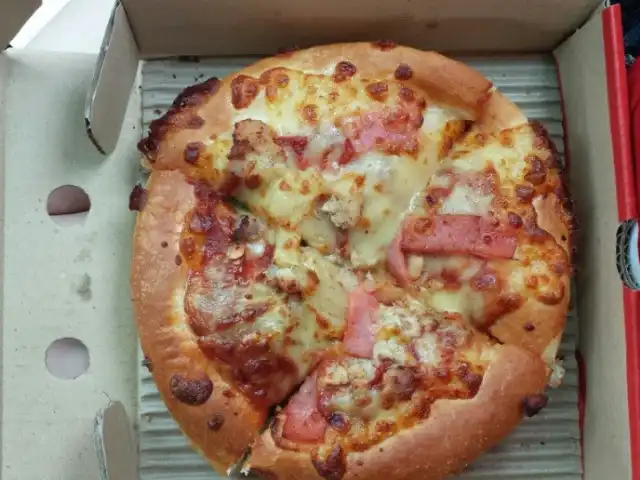 pizza hut jenjarom Food Photo 1