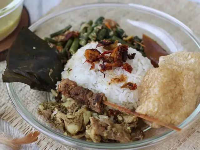 Gambar Makanan Babi Guling Putu 2