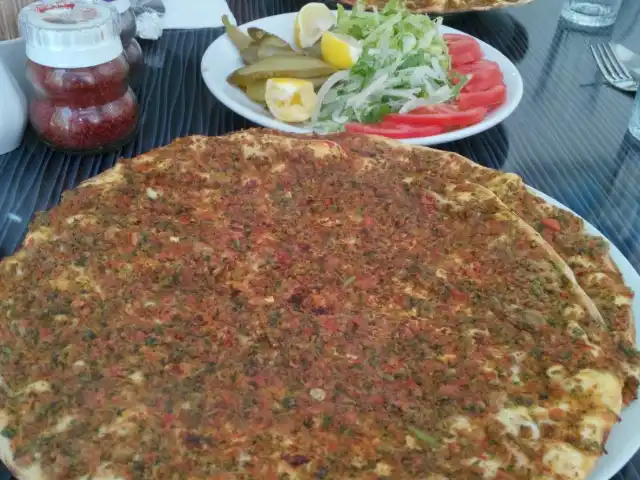 Gaziantep Lahmacun Döner & Pide Salonu'nin yemek ve ambiyans fotoğrafları 51