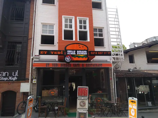 Et Yedi Steak Burger & Cafe'nin yemek ve ambiyans fotoğrafları 6